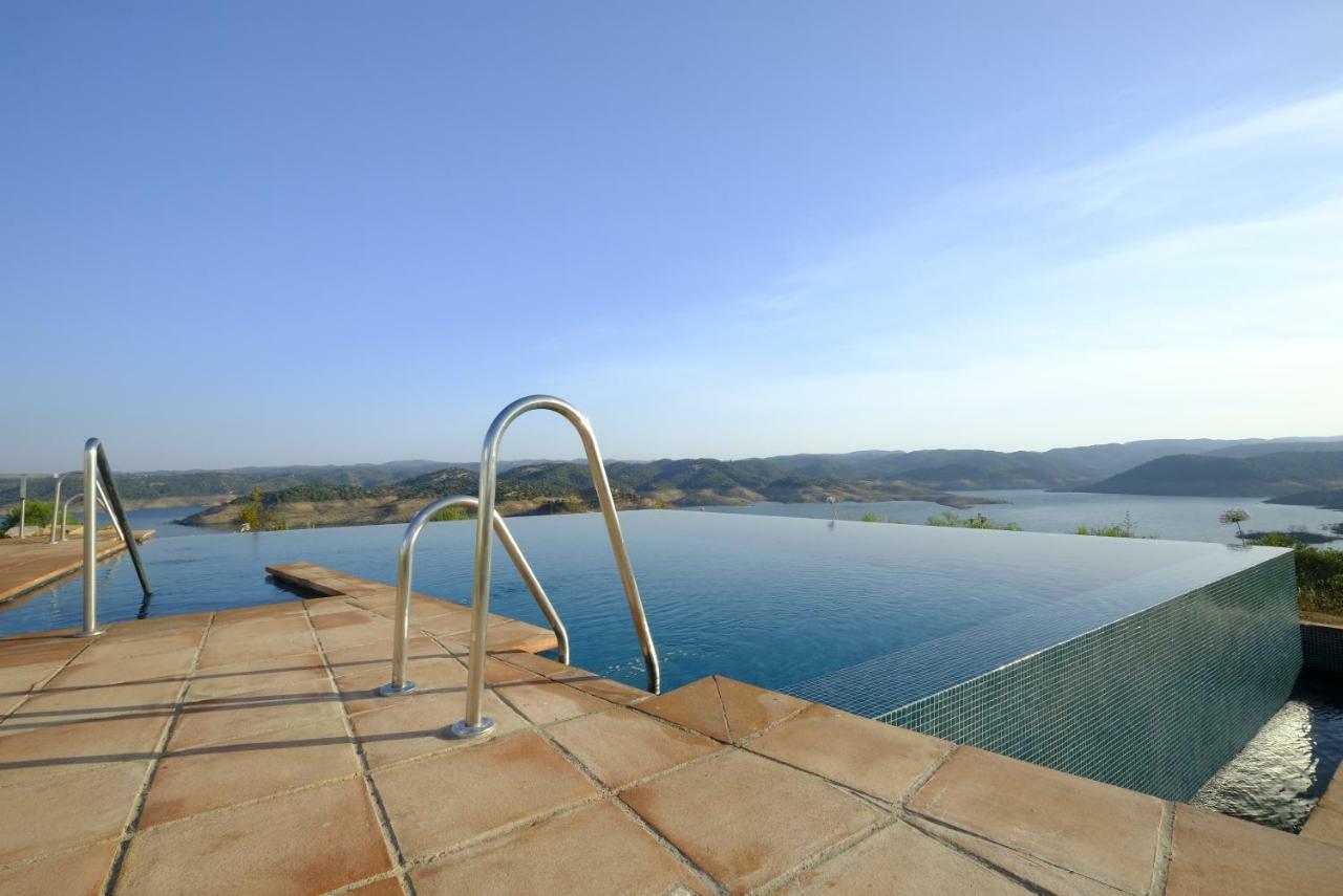 Casas De Alisne Guest House Almodovar del Rio Exterior photo